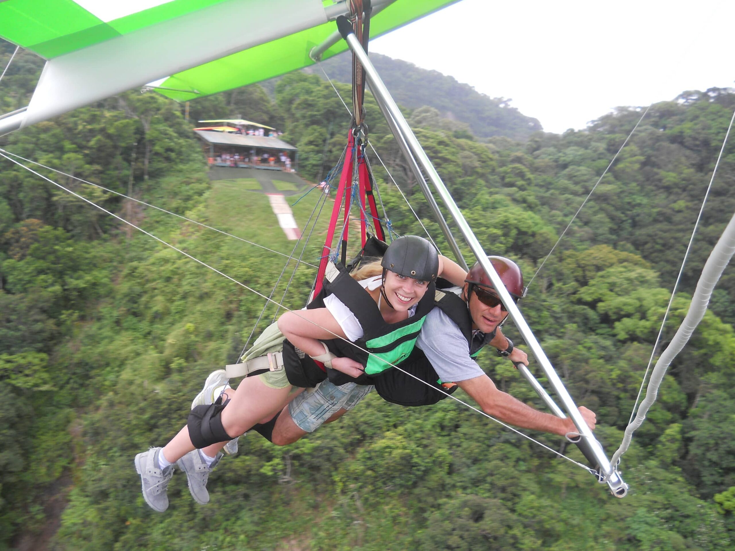 Rio_Hang_Gliding_flying_at_take_off-scaled.jpg